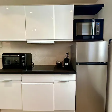 Investar 4 Superbe T2 Meuble, Gare 10mn A Pied Apartmán *